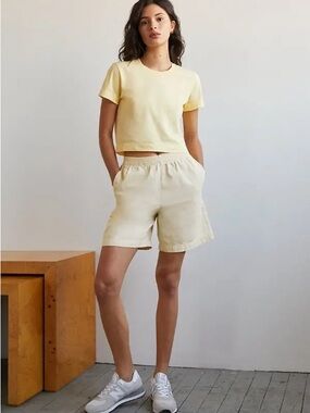 Aritzia Wilfred Butter Cream Yellow Cotton Linen Pull-On Relaxed Shorts - Small
